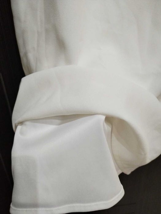 Рокля с изрязан гръб,рокля с 3/4 ръкав