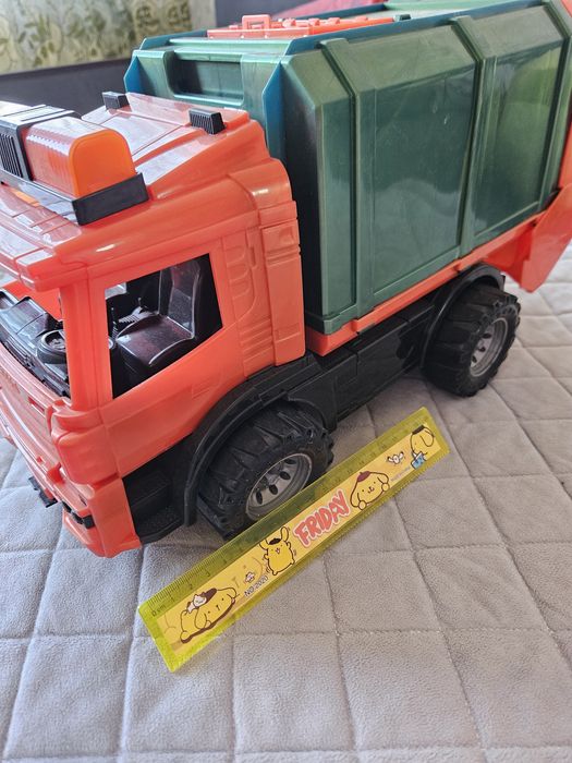 Продам Мусоровоз