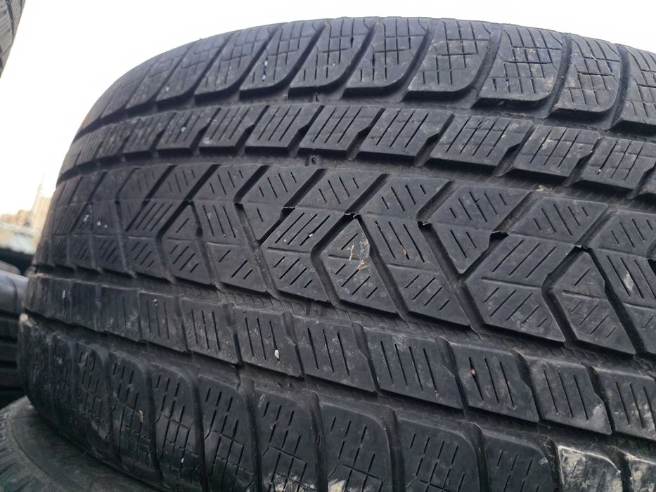 2бр Зимни гуми 275 45 21 - Pirelli