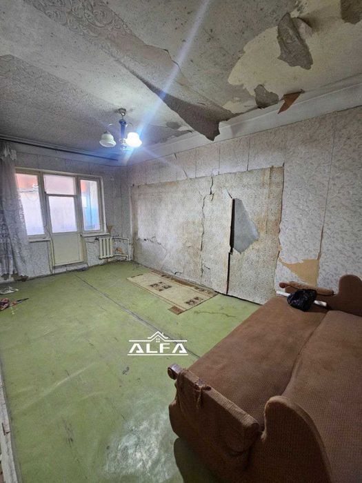 Buxoroda kvartira sotiladi 3 xonali 85m² 4-qavat.