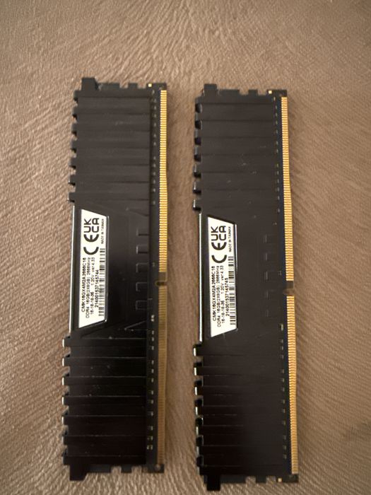 RAM Vengeance LPX fara RGB