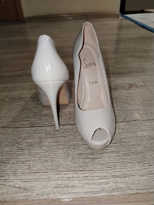 Продается туфли ботильон