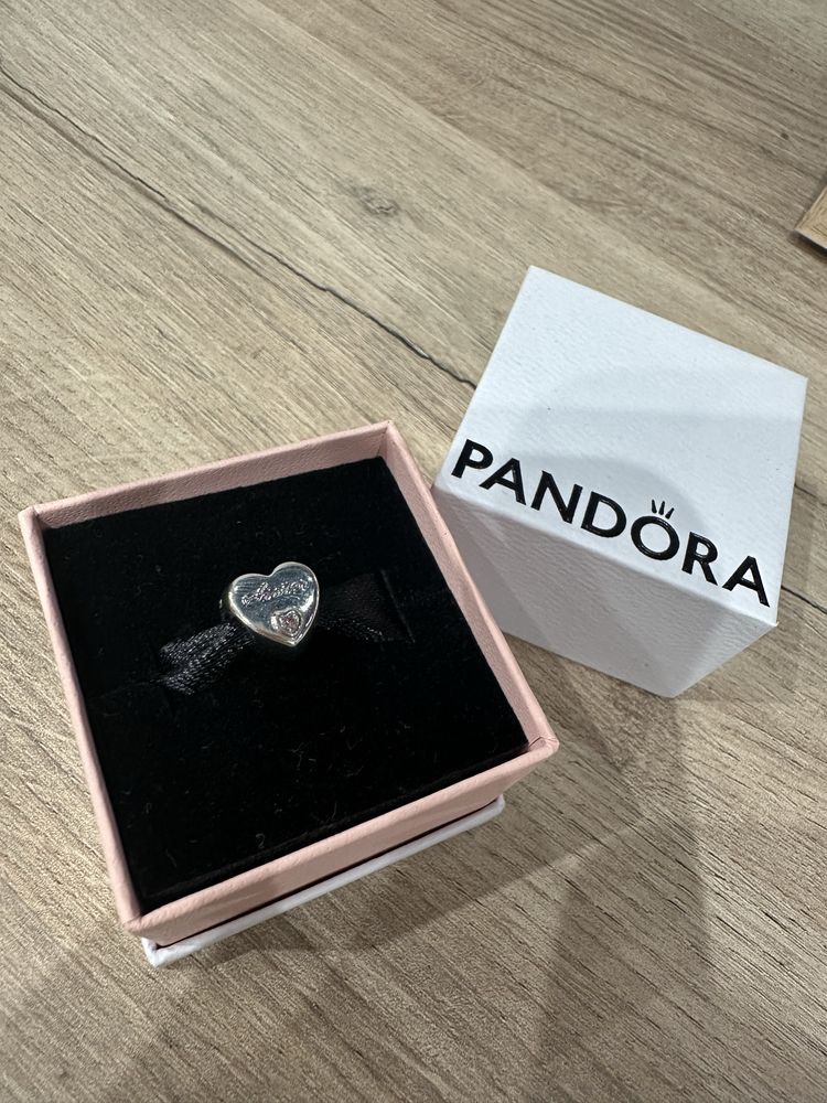 Гривна Pandora