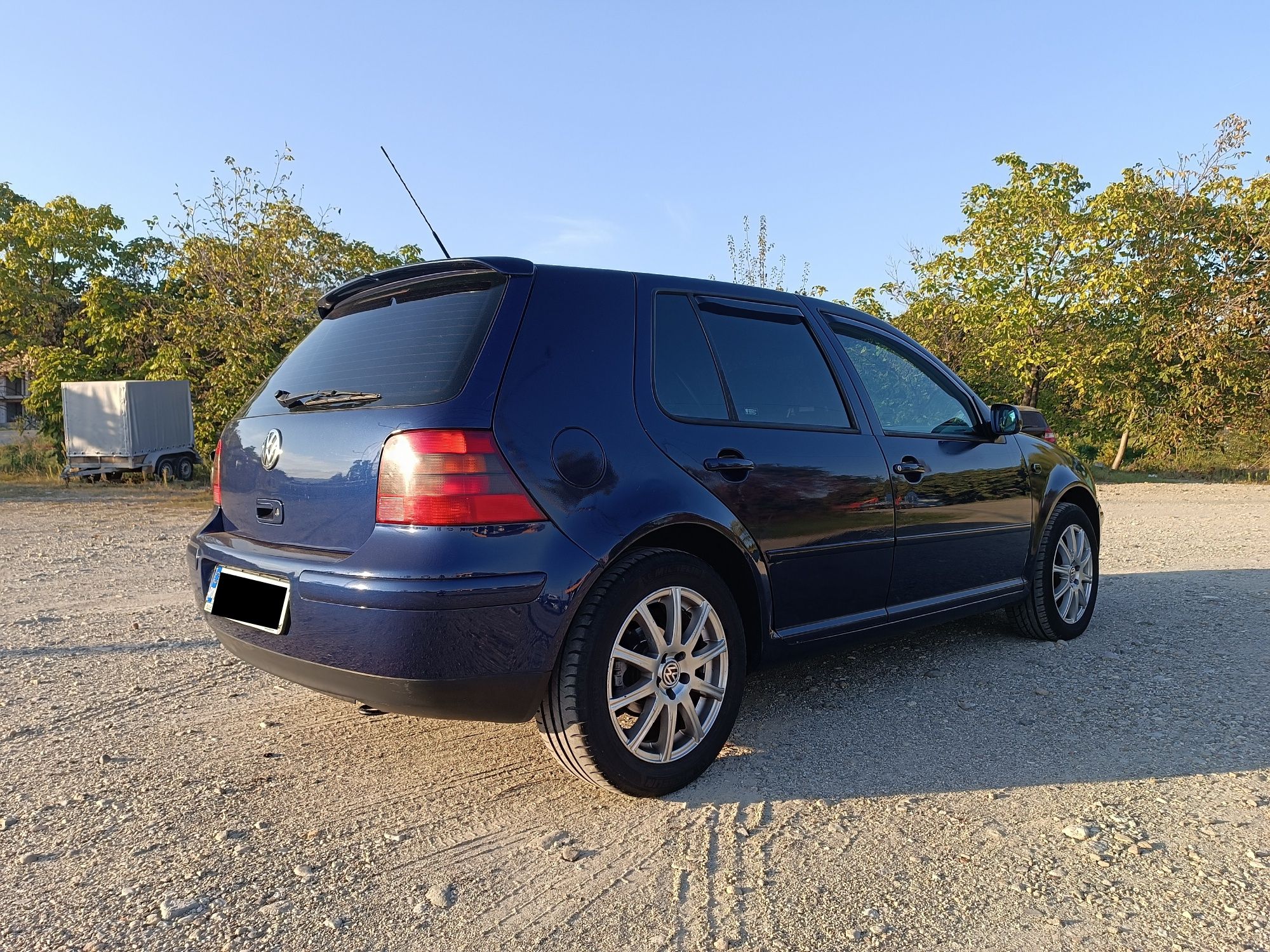 Vând sau schimb cu remorcă 750 Kg, Golf 4, 1.4, 16V, motor schimbat, ț