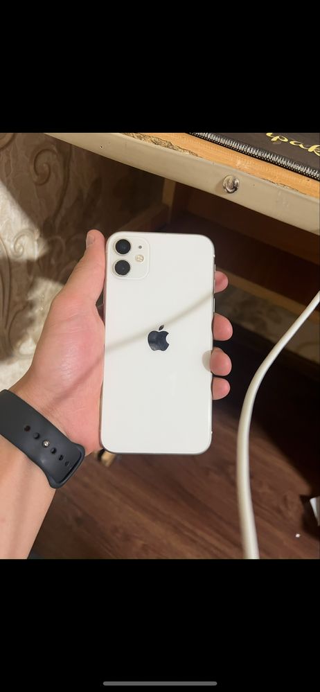 Iphone 11 ideal. Qurt 64gb 86% 1 sim+esim bunaqasi yoq xaliiii
