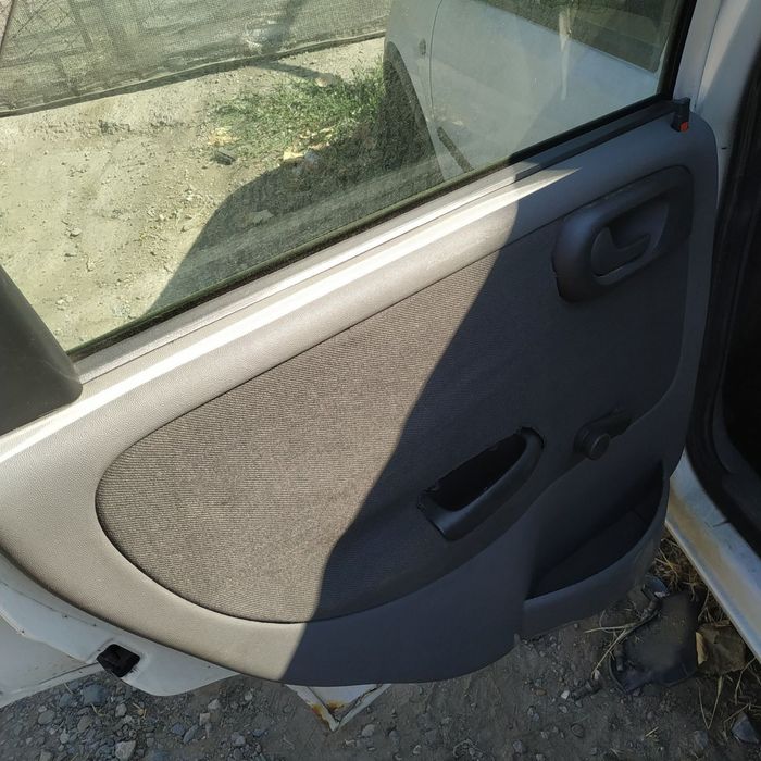 Dezmembrari  Opel CORSA C  2000  > 2009 1.0 Benzina