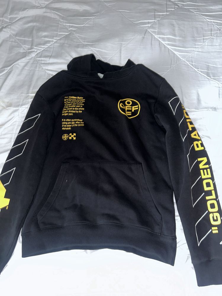 Off white hanorac