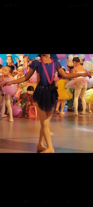 Продам детское платье на 6,7 лет