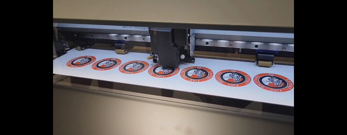 Autocolant personalizat / etichete / stickere vinyl ecosolvent