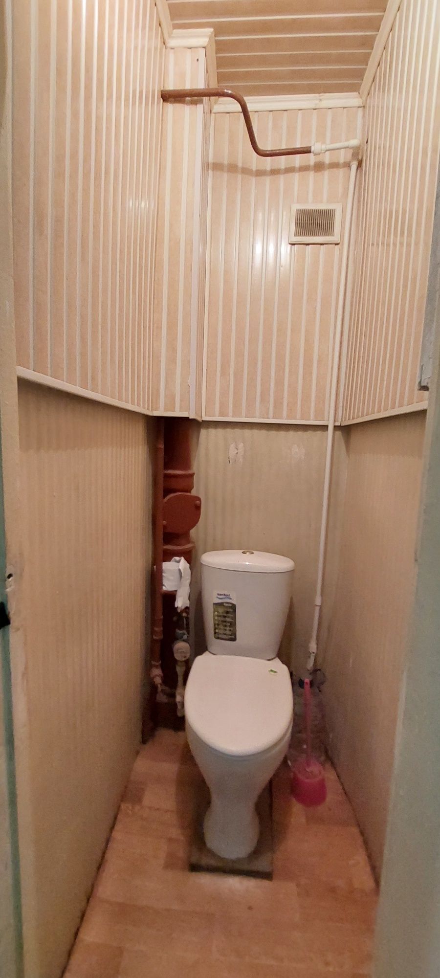 2 ком. квартира (2/1/2), 60 м². Сергели, Спутник 5. Дом кирпичный.