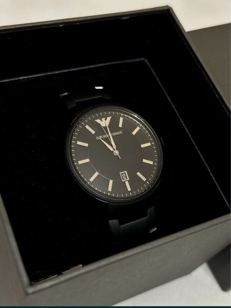 Emporio Armani часы новые с документами