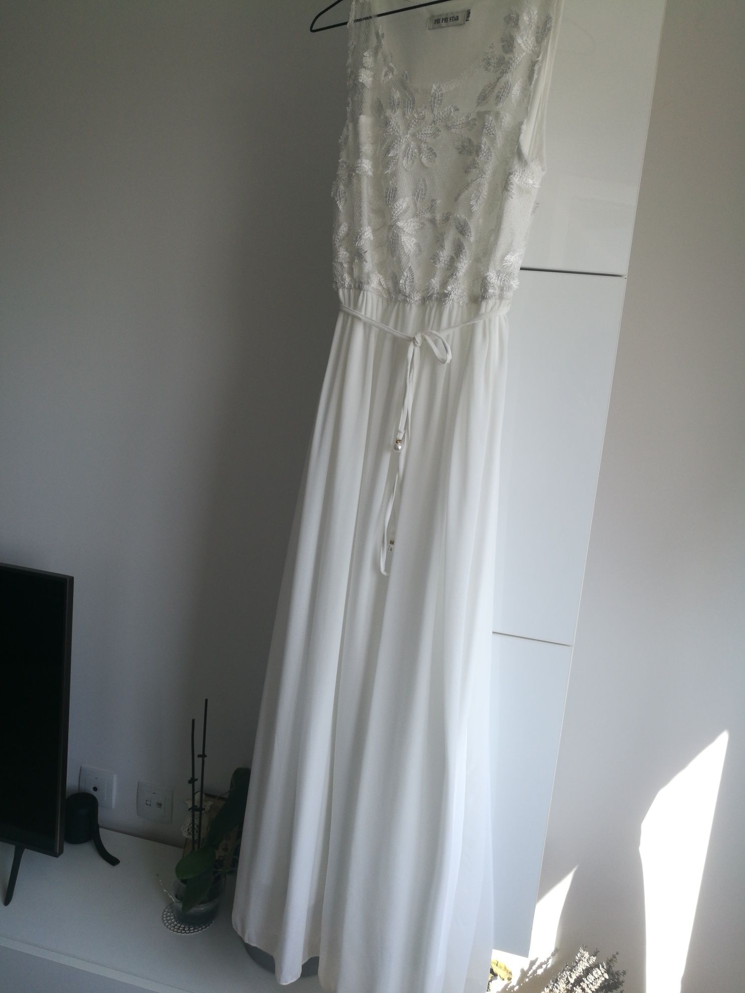 rochie alba, noua, S/M