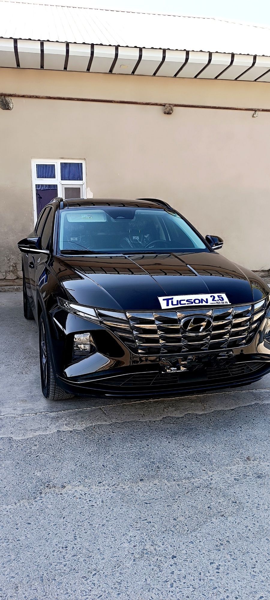 Hyundai Tucson 2.5 LONG нахт еки бартирга срочна сотилади