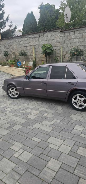 Mercedes Benz E200 (w124)