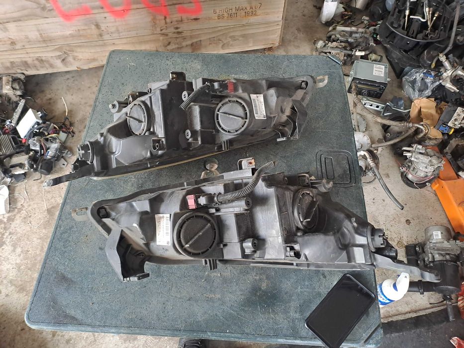 Far Stanga dreapta Faruri Opel Antara cu Xenon