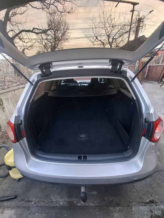 Vand volkswagen pasat 1.9 litri 2010