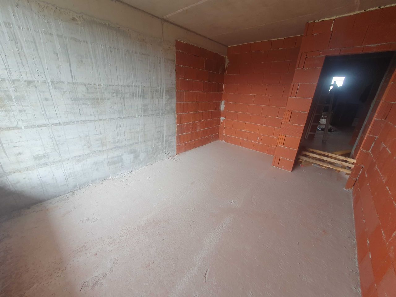 Продава се Двустаен апартамент в Велико Търново, Картала - 70 кв.м за 1428 €/кв.м - Снимка #3