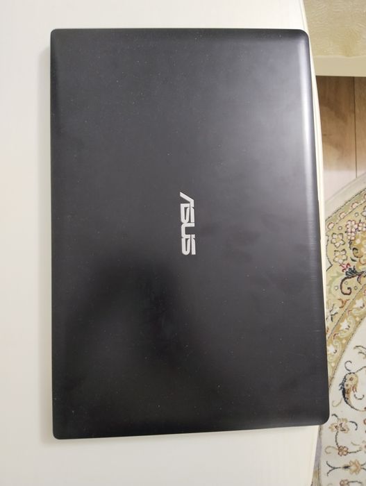 Ноутбук Asus  в отличном состоянии