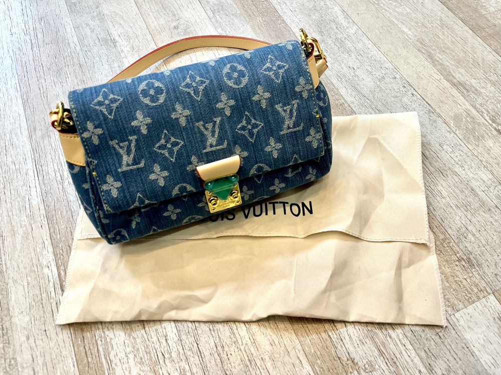 Louis Vuitton, Valentino чанти