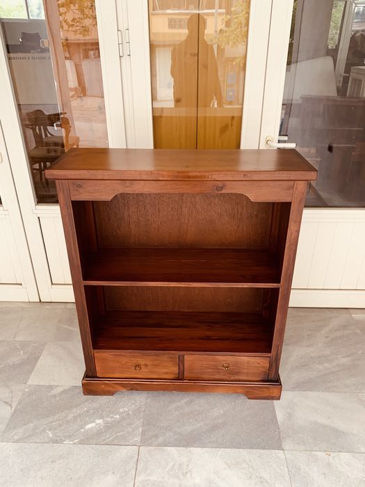 Масивен дървен шкаф / етажерка – ръчна изработка, внесен от Дания