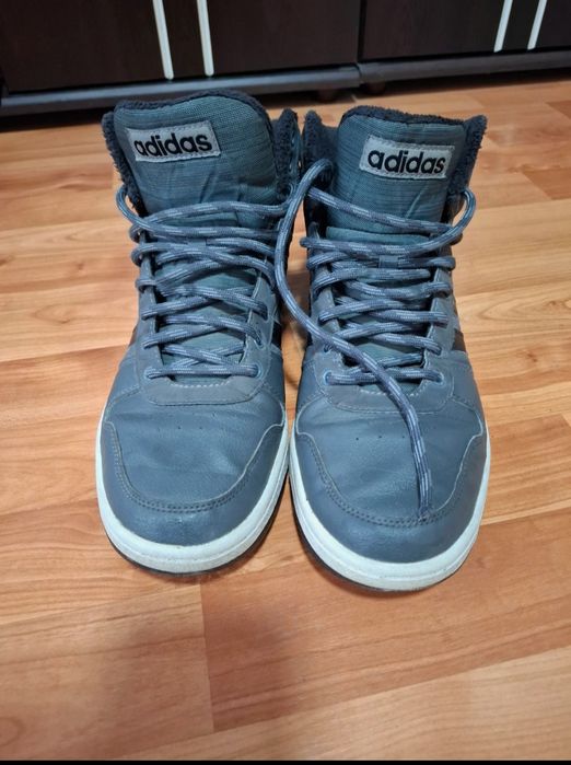 Ghete Adidas Numărul 45