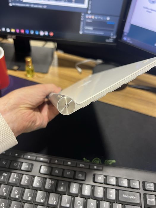 Apple Magic Keyboard 1