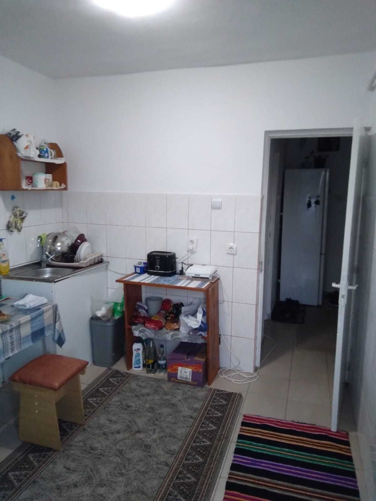 Apartament 1 camera 40 mp.str.Sarmisegetuza -ZIMBRU.Persoana fizica