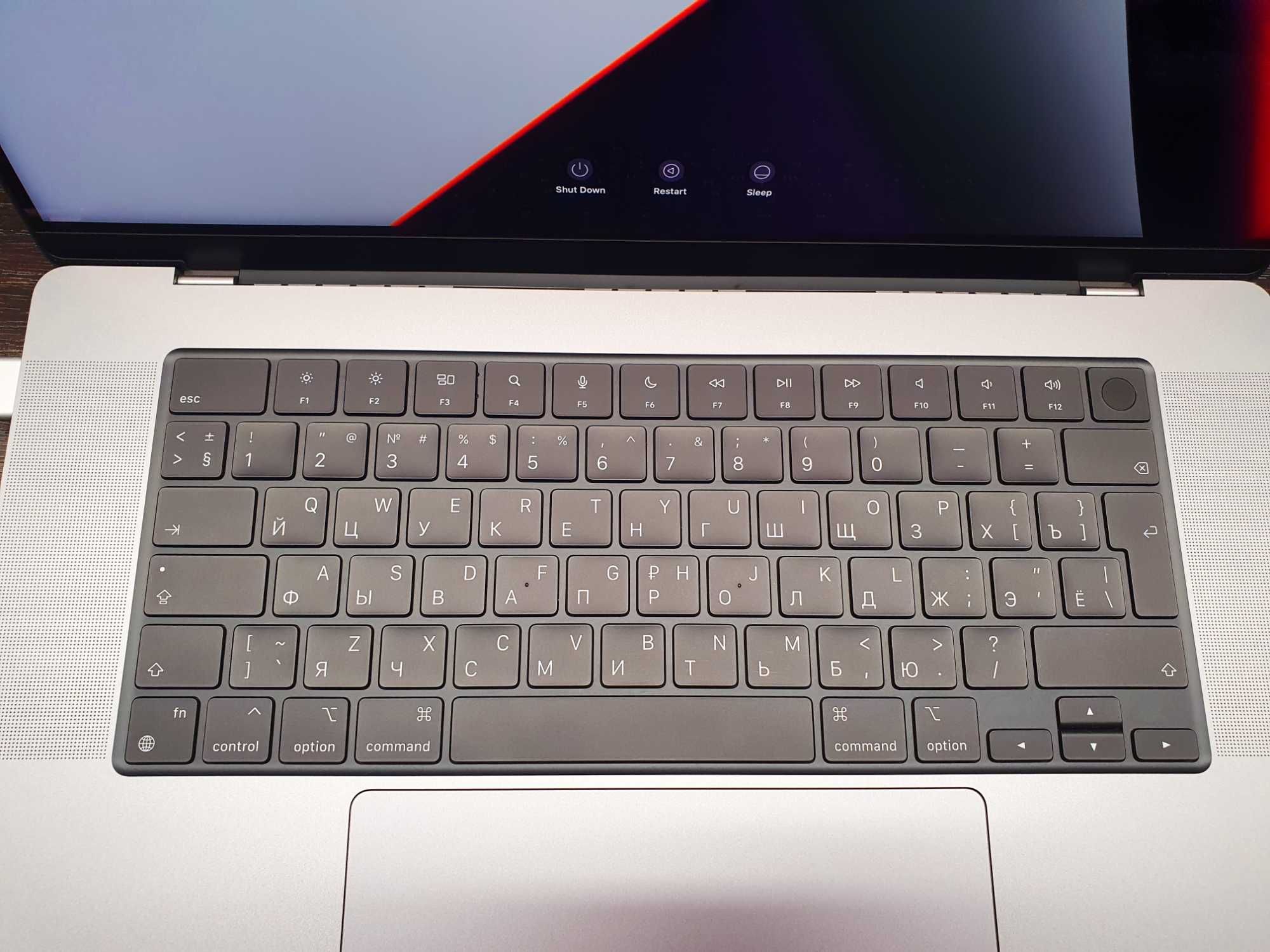 Macbook Pro M1 Max, экран 16, 64GB RAM, 2TB ssd, русская клавиатура