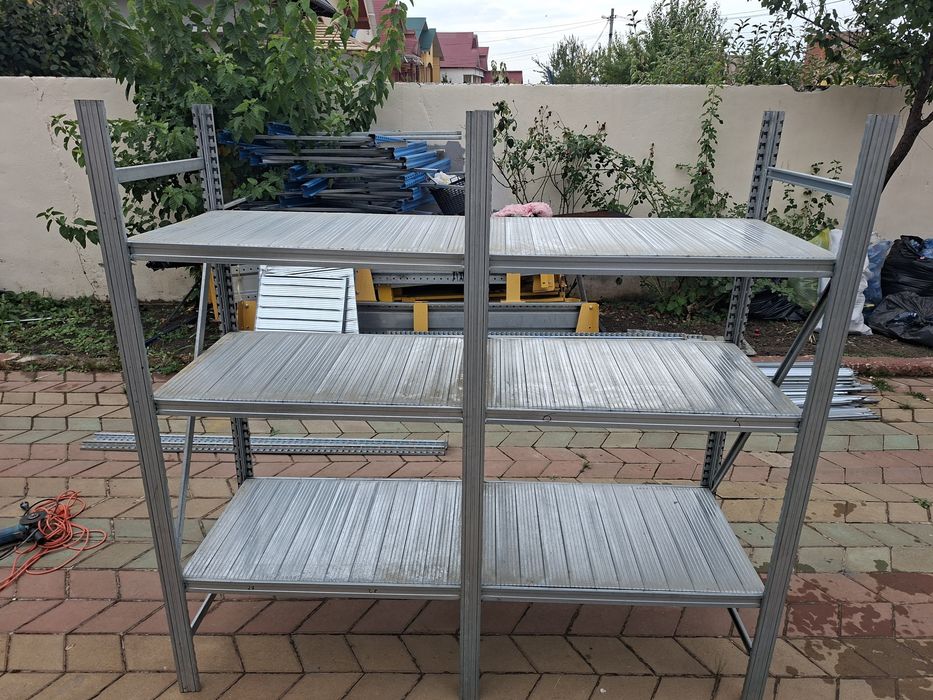 Rafturi metalice depozitare ușoară