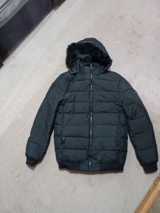 Теплая куртка на зиму