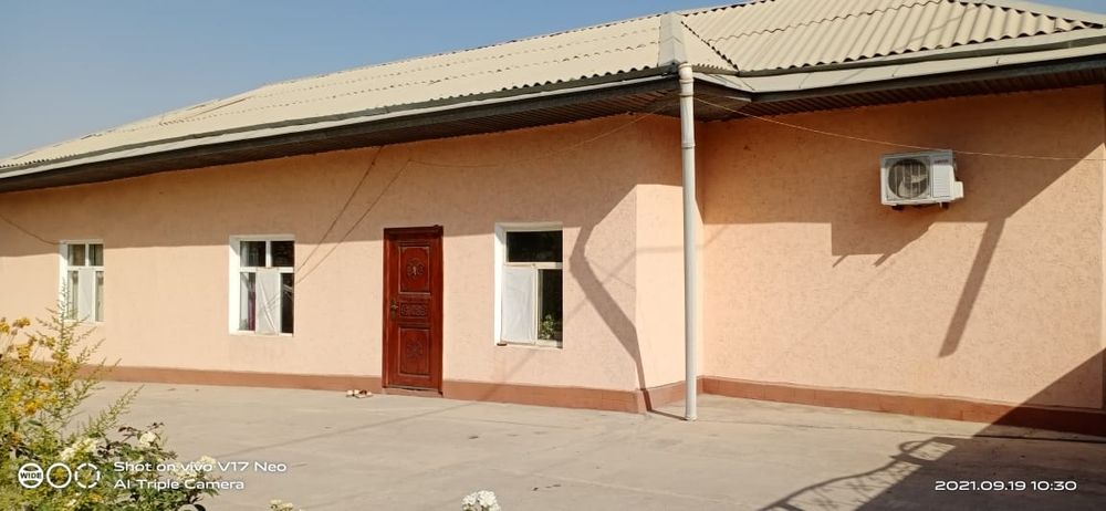 Дом продаётся 12 соттык ЖД Вокзалда