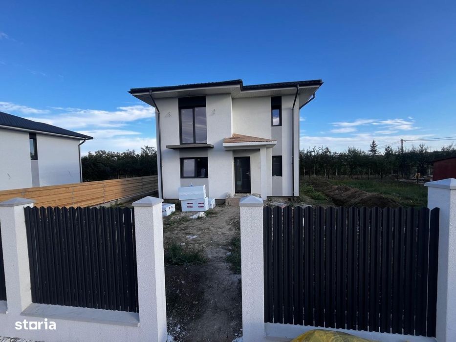 Casa noua cu 4 camere, zona capat Cug