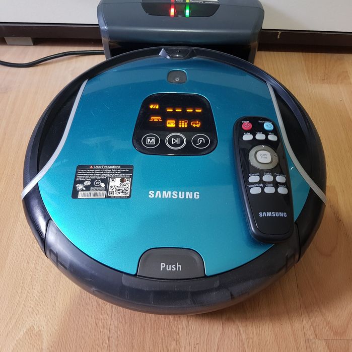 Aspirator robot Samsung cu Telecomanda