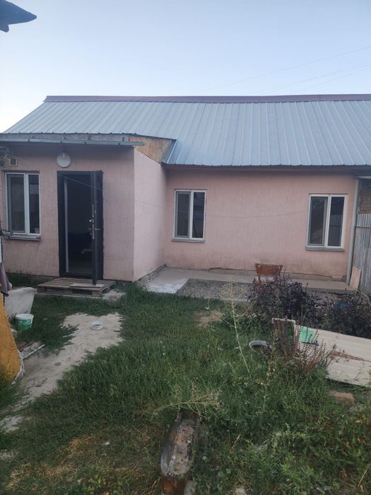 Дом со свежим ремонтом, торг уместен