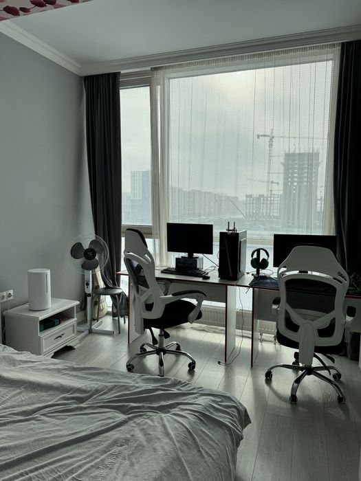 Компьютерные столы 2 шт.