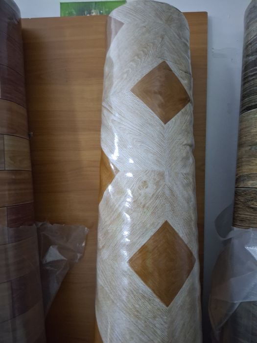 Linoleu 2m lat x 20 m lung,  1.20 mm gros. 530 lei rola