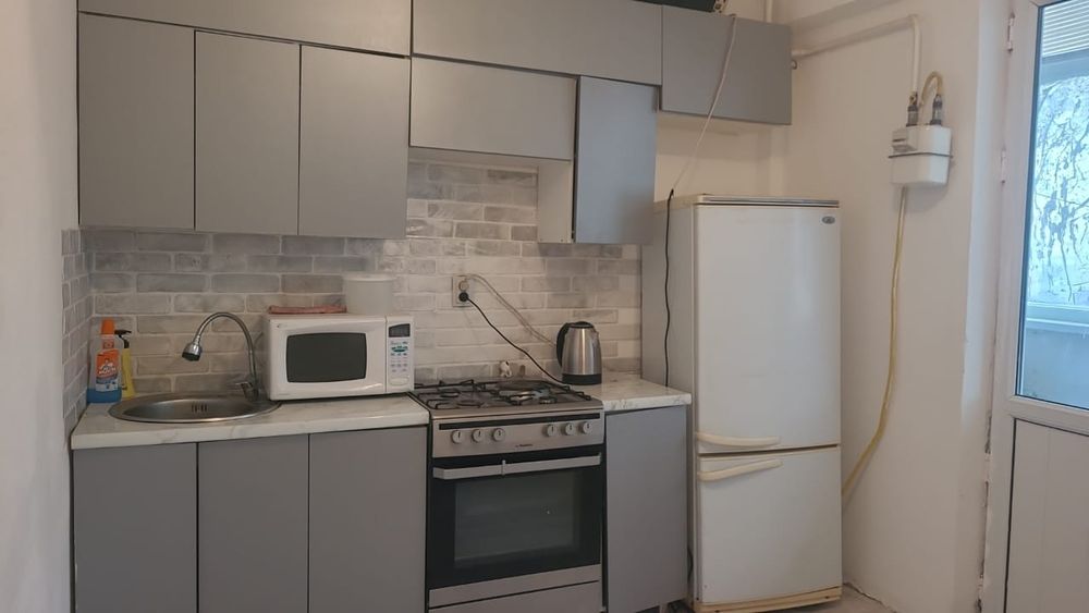 1 этаж нұрсая дан квартира сатылады 3 комнаталы