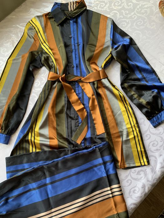 Костюм в пижамном стиле