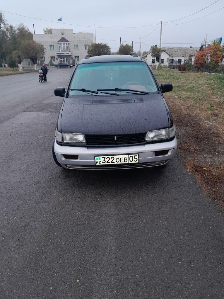 Мицубиси Спейс Рунер