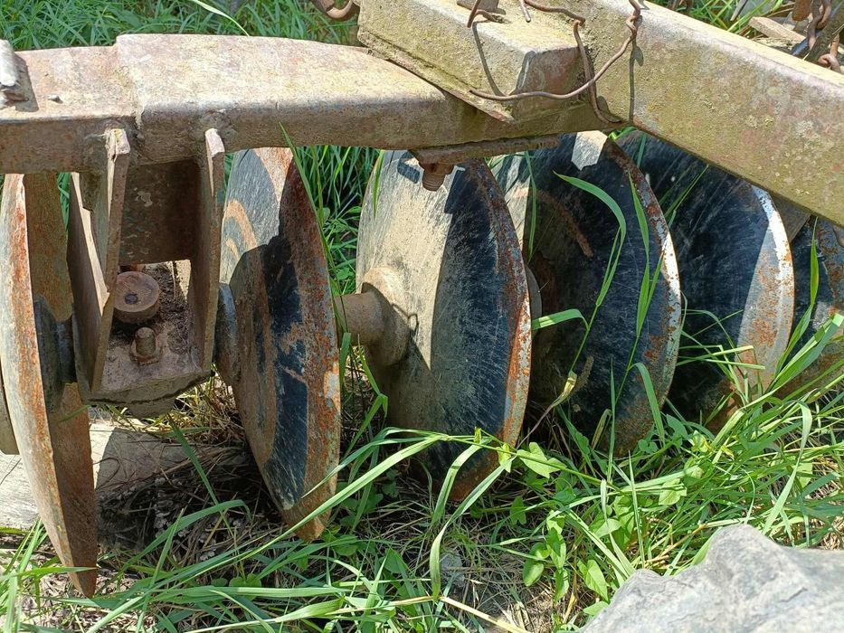 Vând sau schimb disc