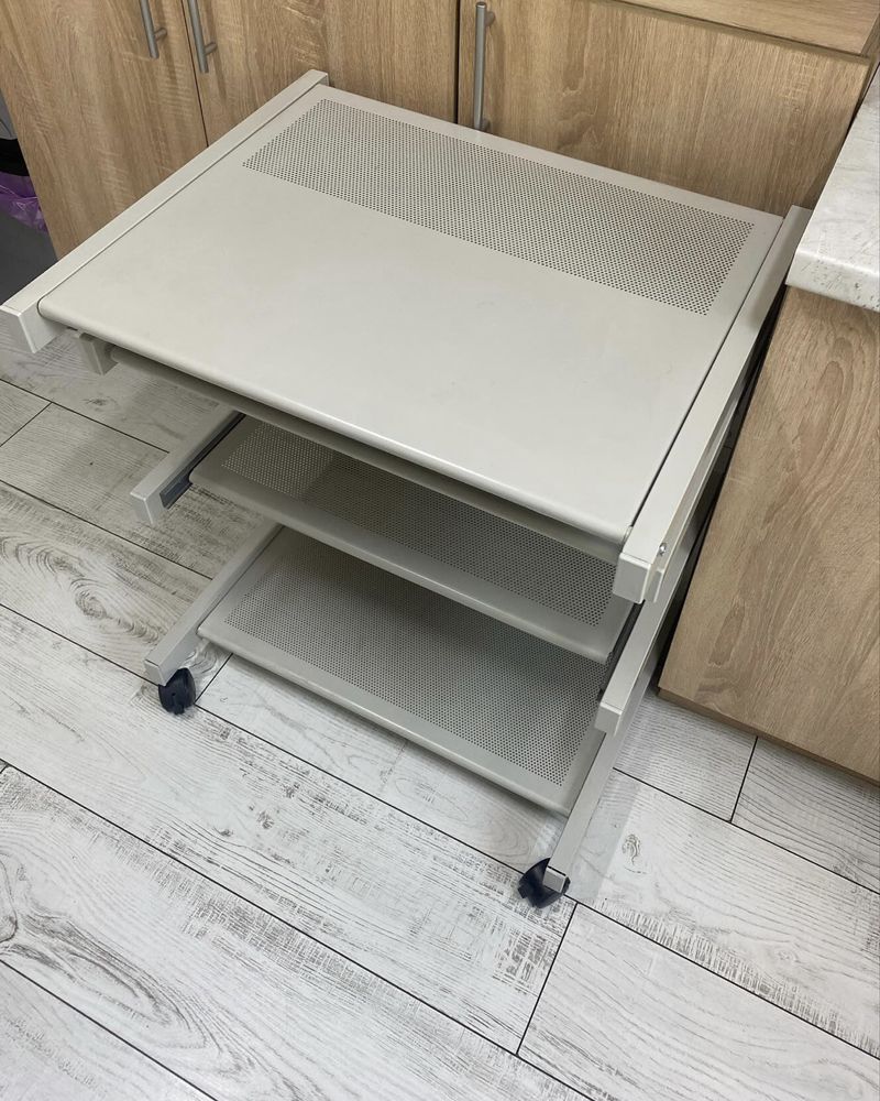 Медицинска количка