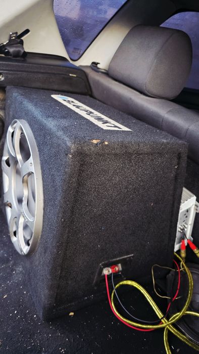 Blaupunkt , бас каса +усилвател комплект