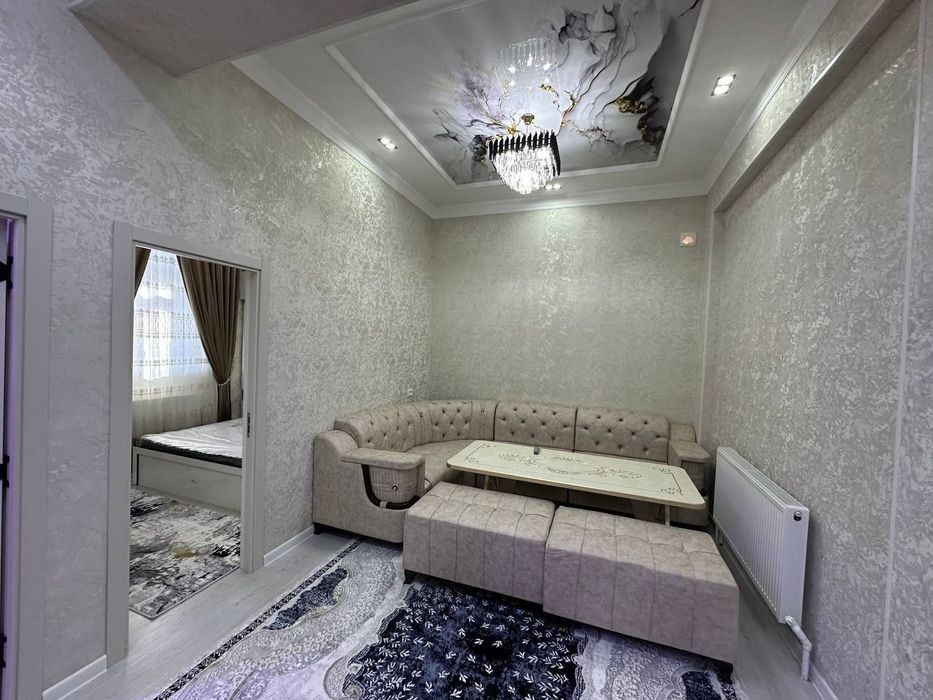 2 xonali kvartira sotiladi