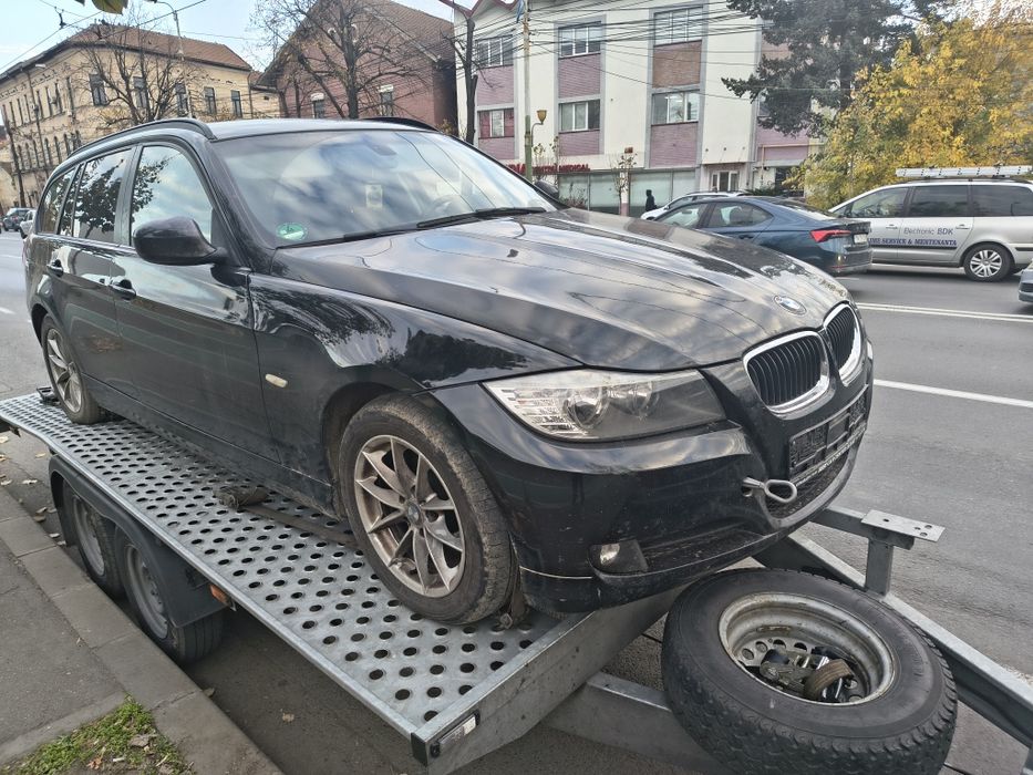 Dezmembrez BMW e90 e91 n47d20c 184 / bara capota far aripa trager moto