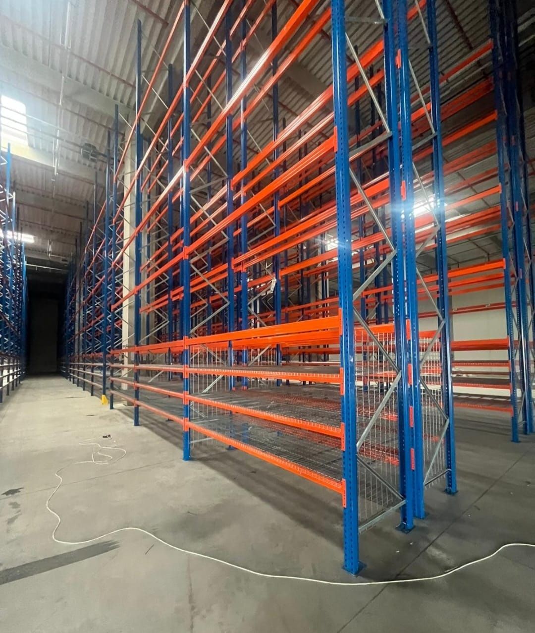 Rafturi metalice profesionale depozitare europaleti