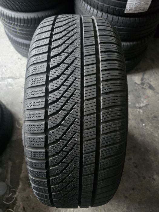 Petlas 235/45 R19 99V MS iarnă