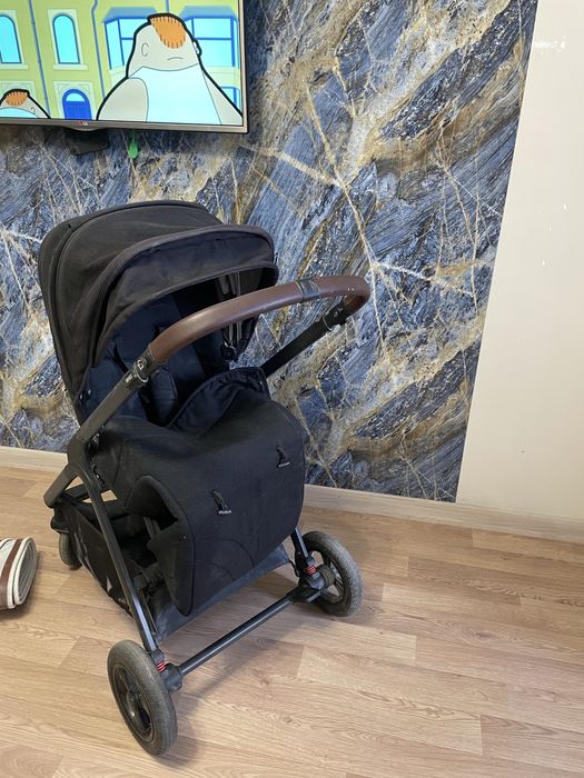 Коляска детская прогулочная