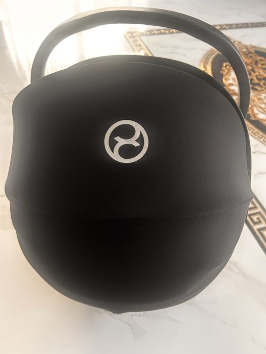 Vând Scoica auto Cybex Aton 5