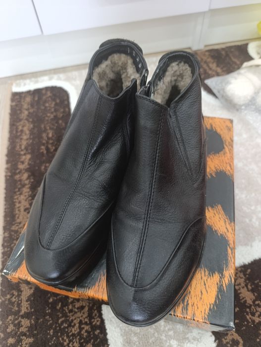 Новые натуральные сапоги