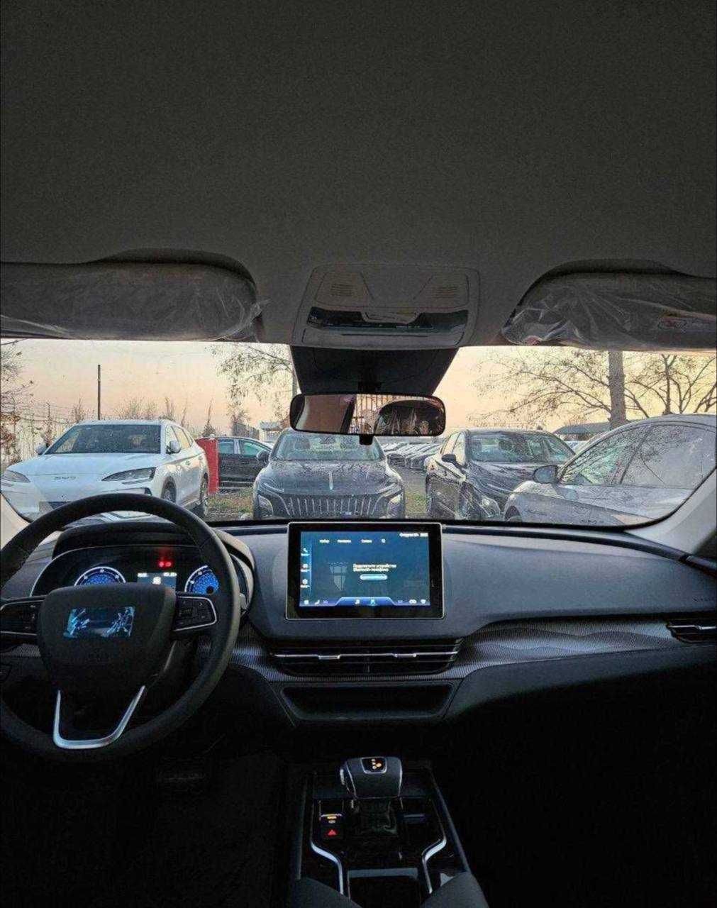 Hongqi E-QM5 yillik 10%